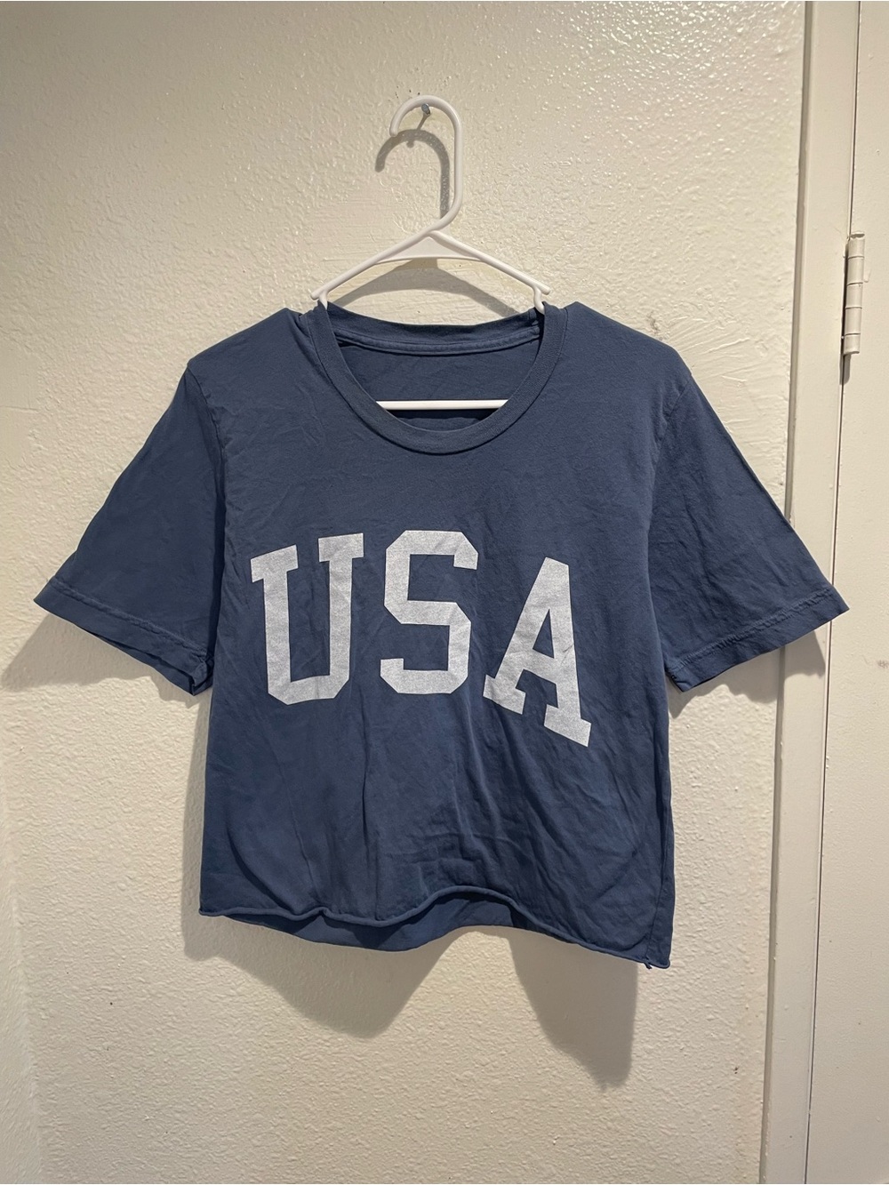 🇺🇸 Brandy Melville Navy USA Boyfriend Tee Raw Edge Hem 💙